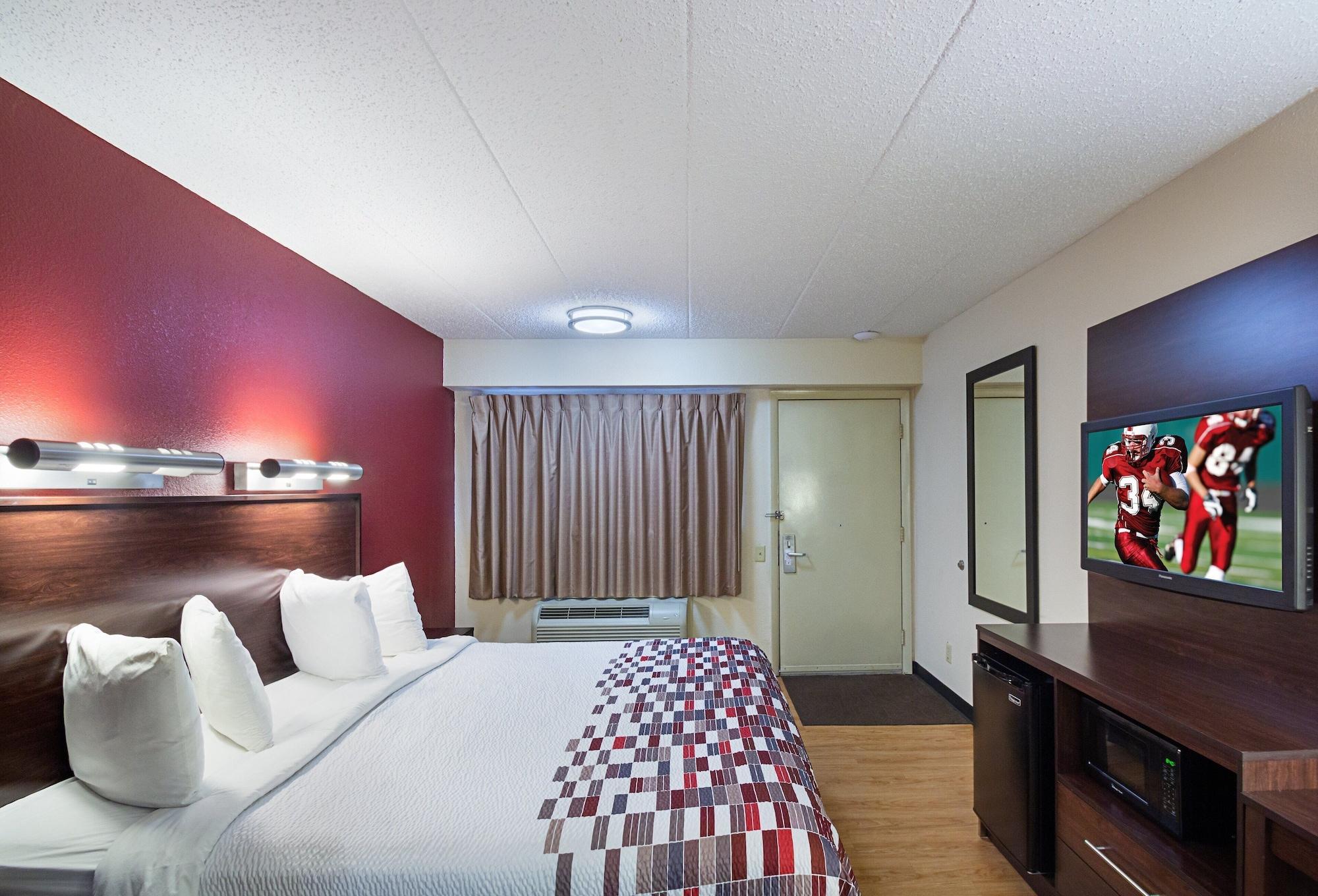 Motel Red Roof Cincinnati East - Beechmont 2*
