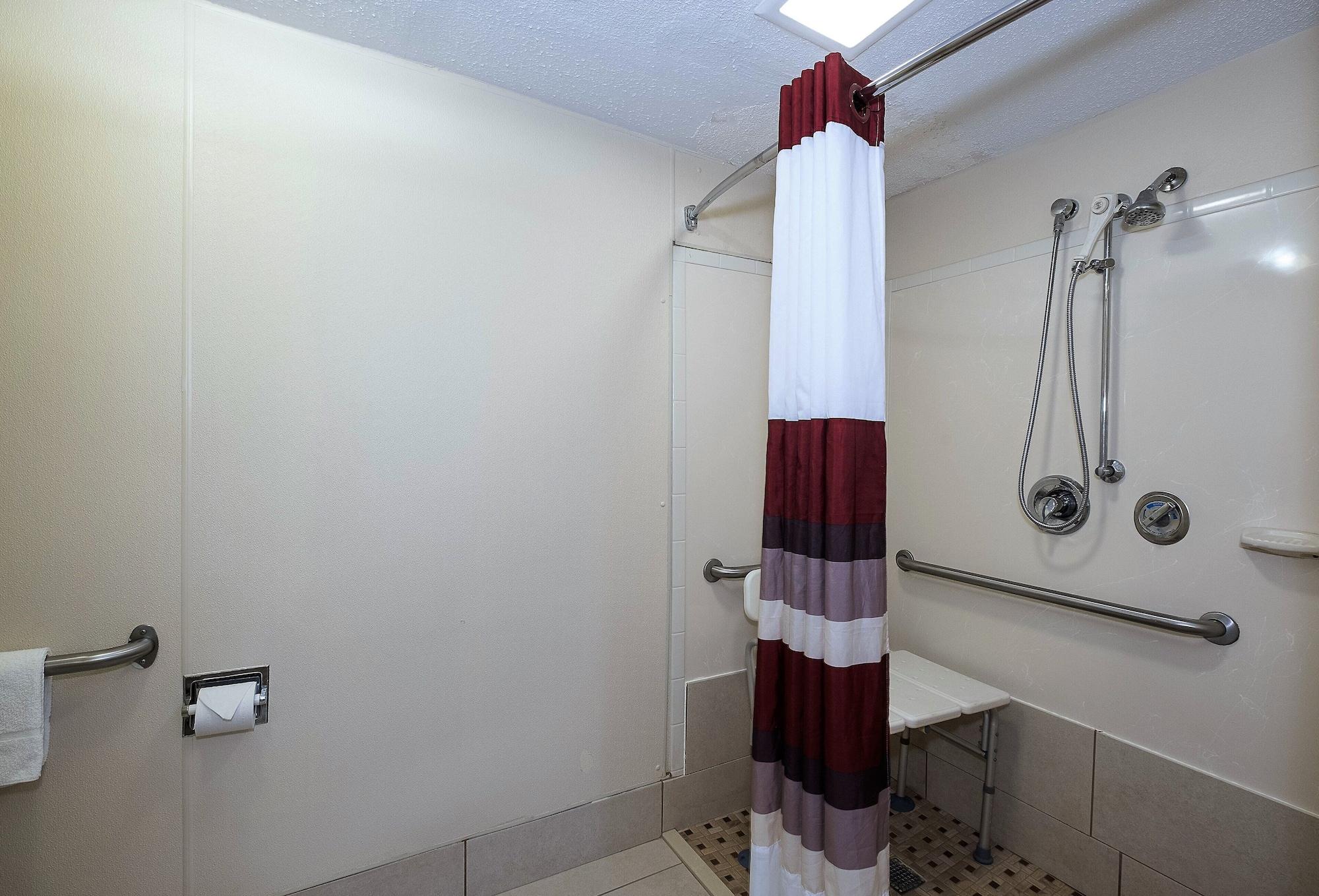 Red Roof Cincinnati East - Beechmont Motel 2*